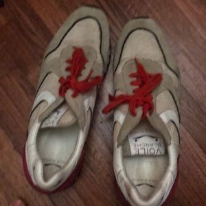 Voile Blanche tennis shoes